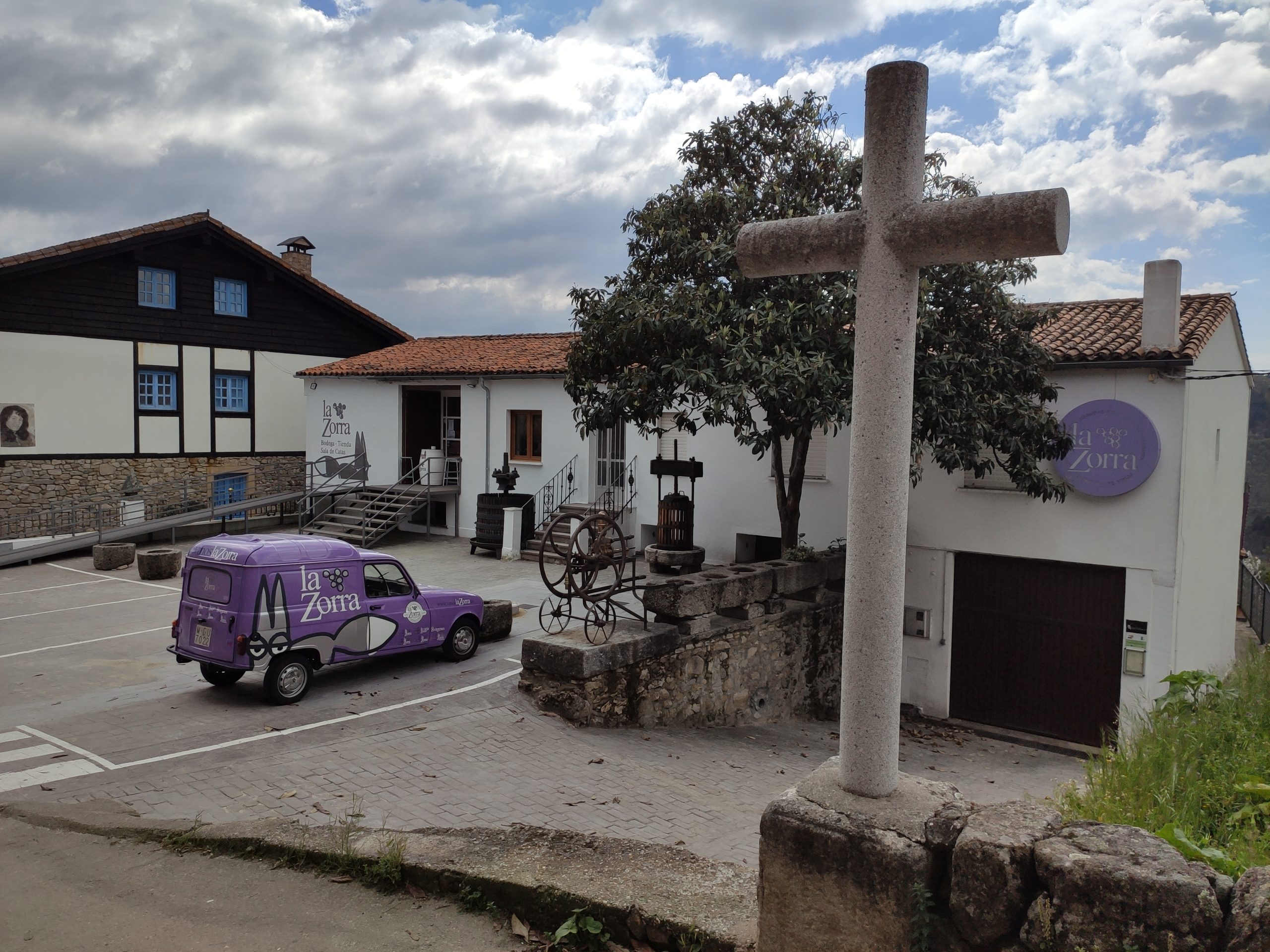 fachada_bodega_la_zorra
